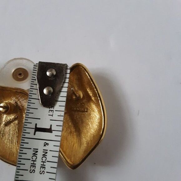 Vintage Monet Gold Tone Cream Anamel Earrings - Picture 7 of 10